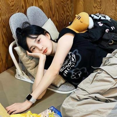 男人转化出机器人铠装